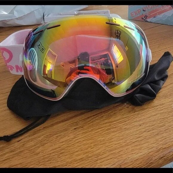 Women’s ski/ snowboarding goggles - Picture 3 of 3